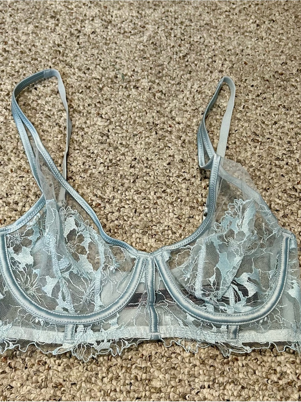 Victoria’s Secret unlined plunge bra - 32D